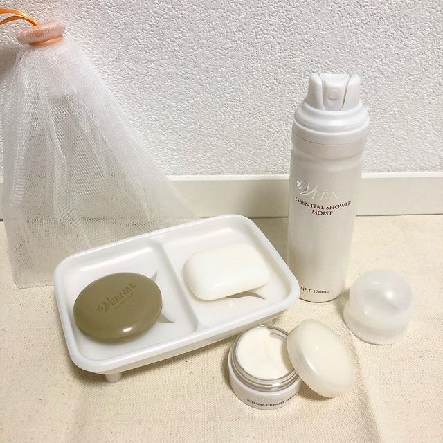 ヴァーナルベーシックソープ＆プレミアムキハナ＆キハナ＆エッセンシャルシャワー 専用同梱【新品】ヴァーナルベーシックソープセット